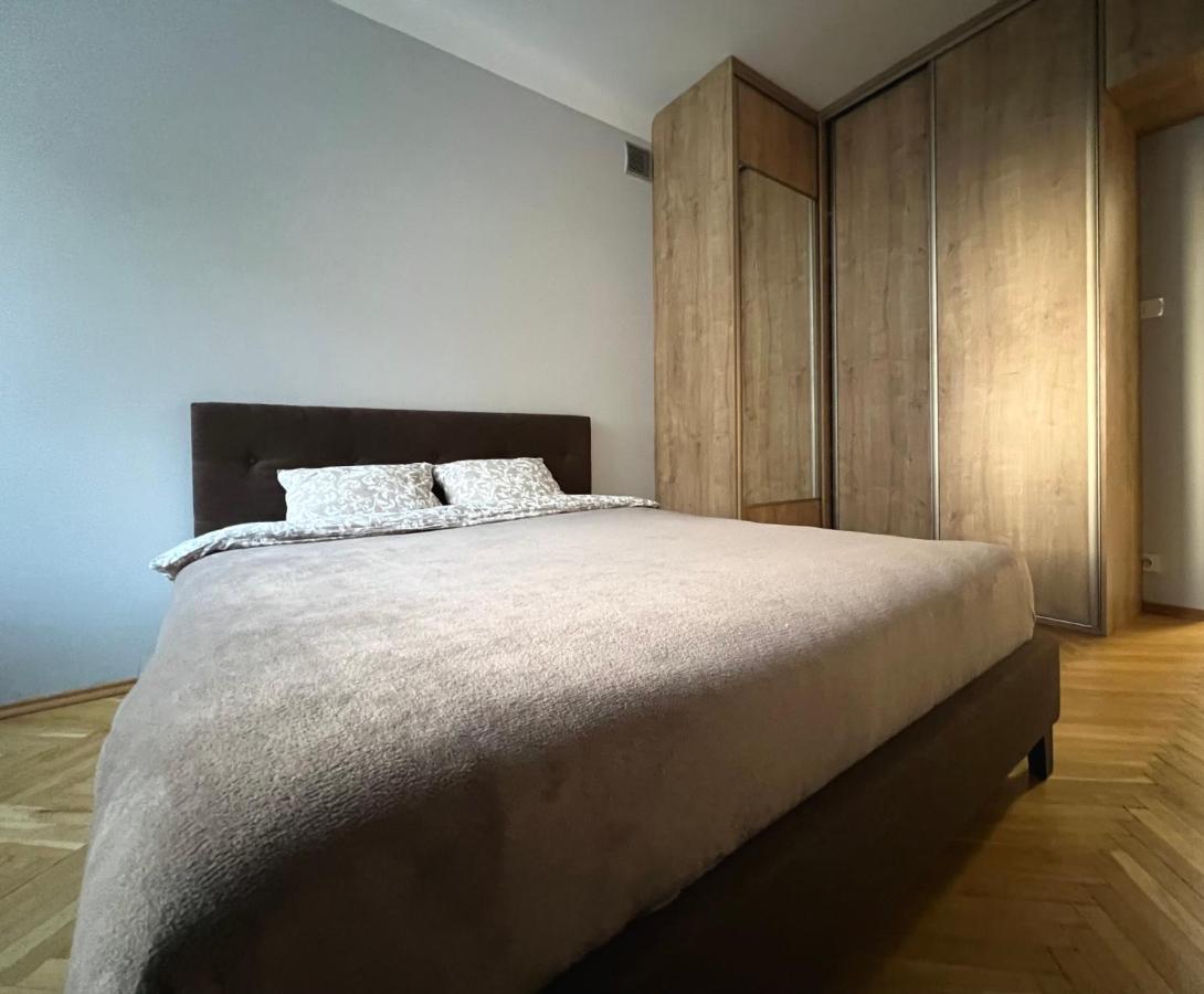 K22 Andersa 12 M Ratusz Arsenal Apartment Warsaw Exterior photo